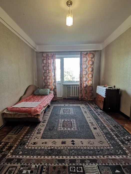 Продам 2х ком квартиру в центре города