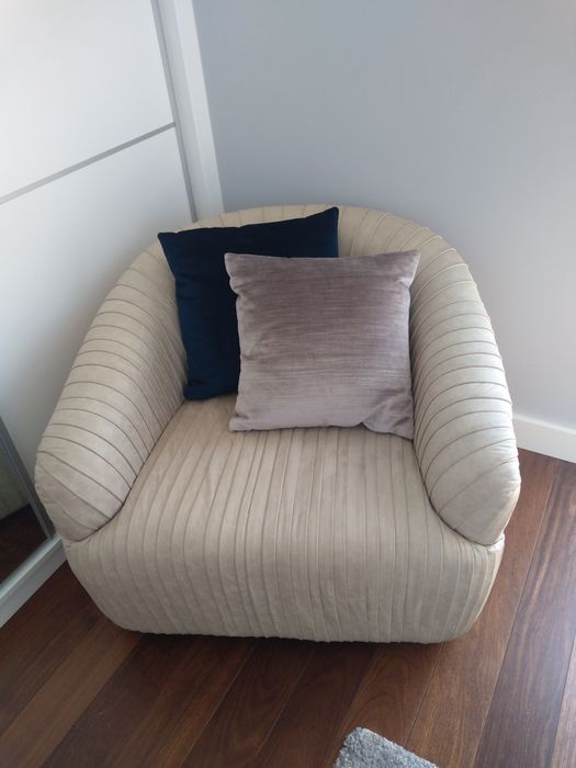 Sofá em Pele genuína- NOVAK-AREA STORE