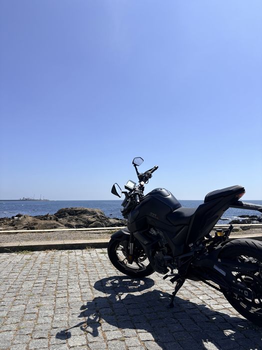 Zontes 125 U  LCD – 13.815 km – Impecável / Como Nova