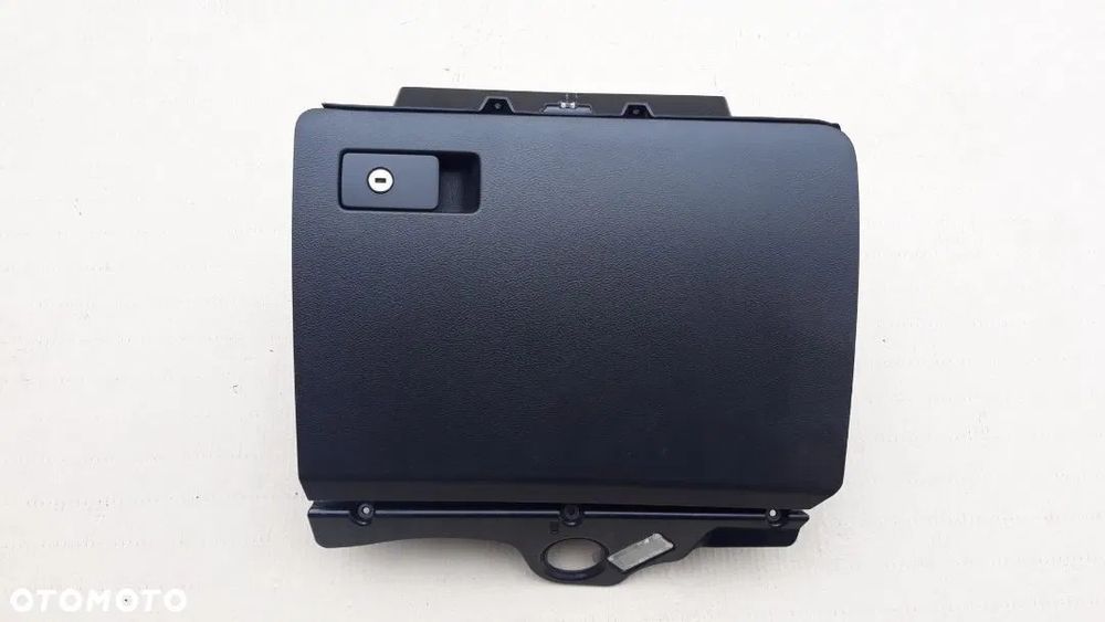 Zmieniarka Płyt Cd + Schowek Europa Vw Passat B6