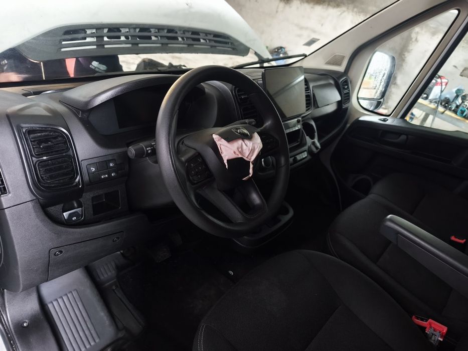 Peugeot E- Boxer 100% eléctrico