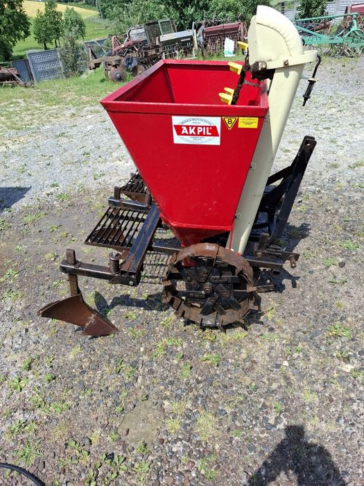 Kopaczka elewatorowa sadzarka