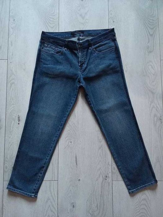 damskie jeansy marki J Brand jak nowe