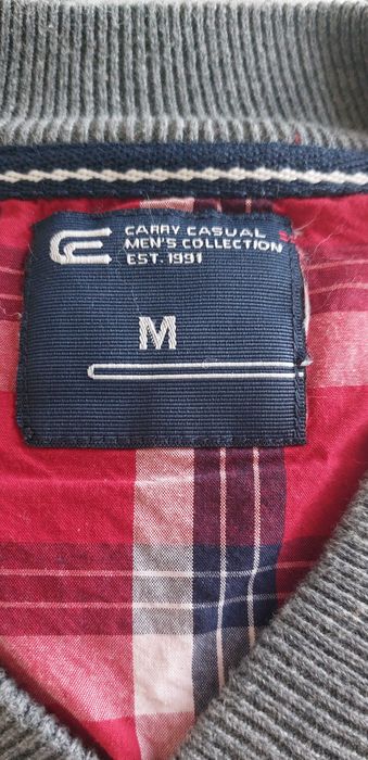 Szary   sweter M/L