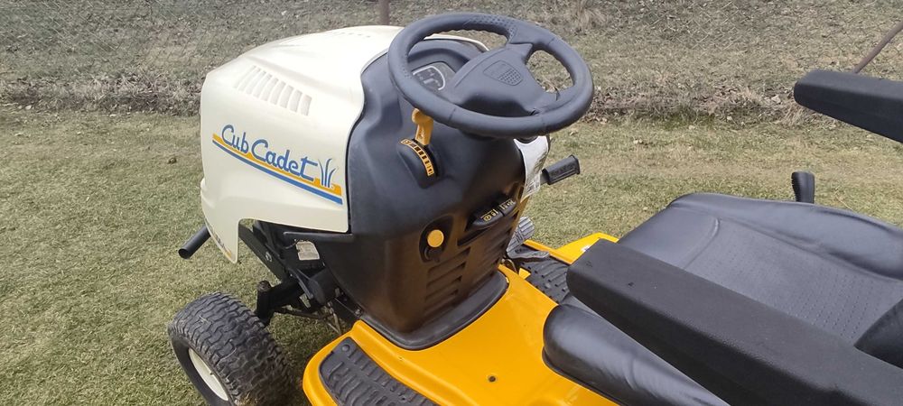 Traktorek kosiarka CUB CADET 27HP V-Twin Kohler Husqvarna John Deere