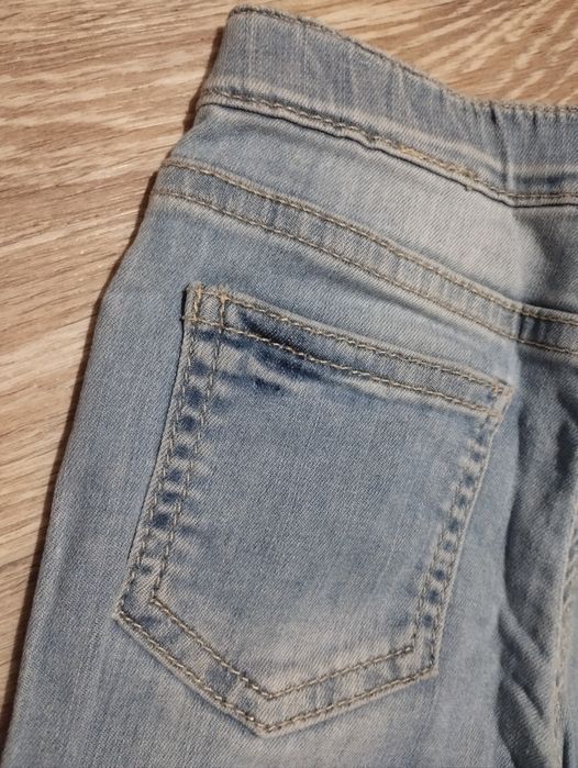 Продам джинси б/у