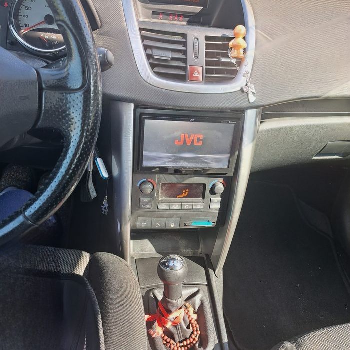 Peugeot 207  1.4 — fotografia 3
