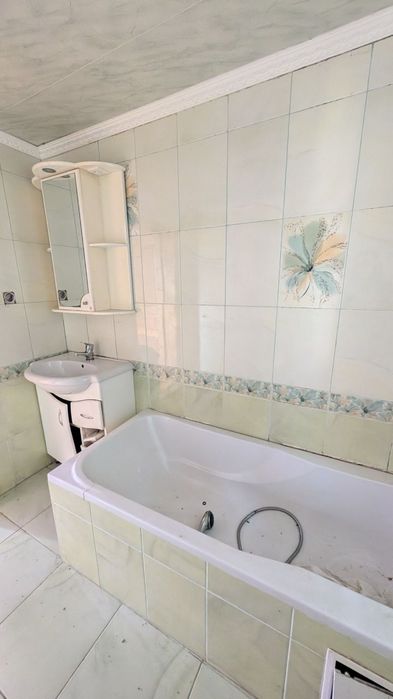 Продається Українська хата в мальовничому куточку Прикарпаття