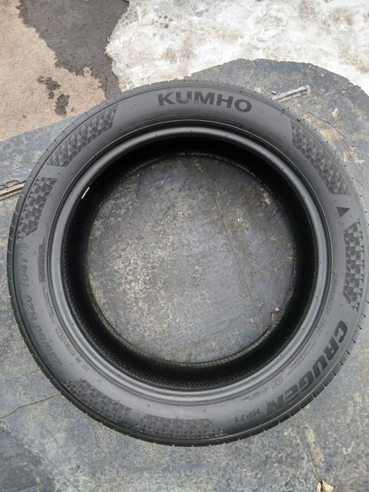235/50/20 kumho crugen hp71