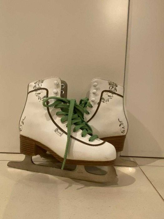 Łyżwy figurowe - stan idealny! numer 34-35 i 39