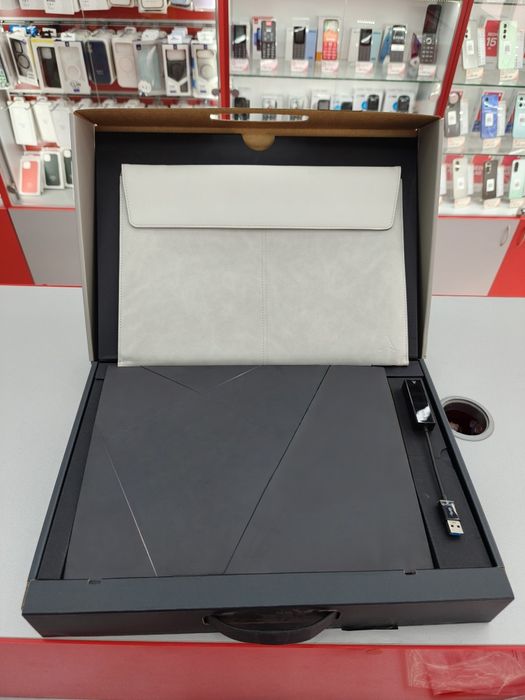 Asus zenbook 14 oled um3406K 16/512gb