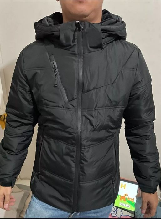 Зимова куртка на пуху