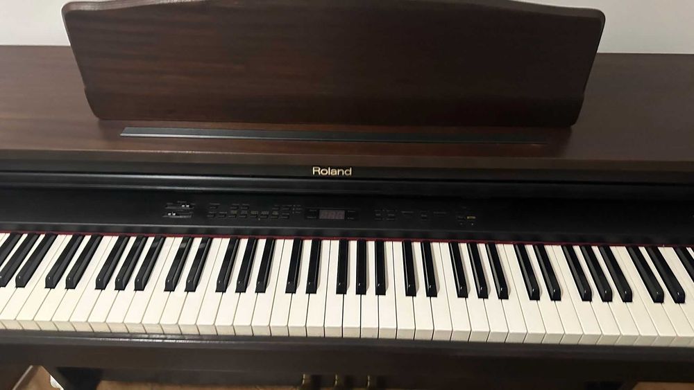 Vendo Piano Roland,em perfeito estado