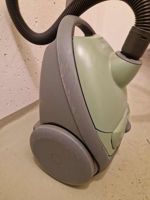 Odkurzacz Philips 1700 max watt