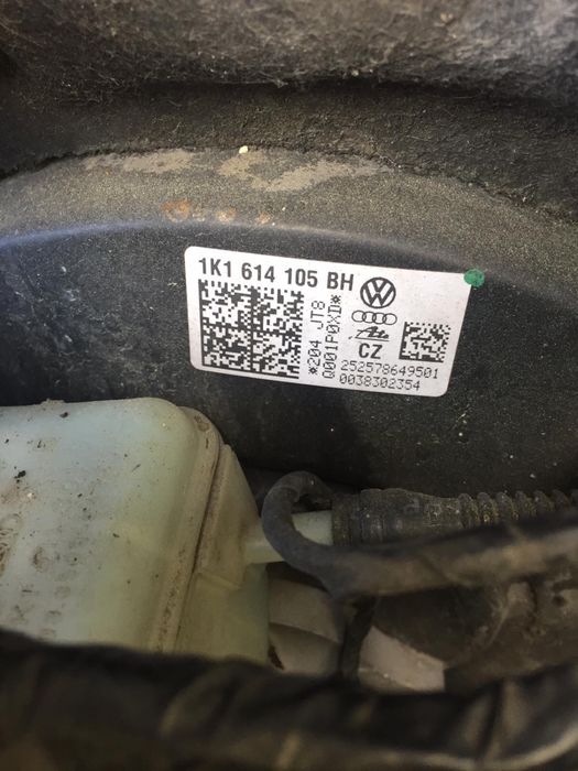 VW 5Q1614105CK/CG  1K1614105BH/CN  Skoda 1K1614105AE Вакуум