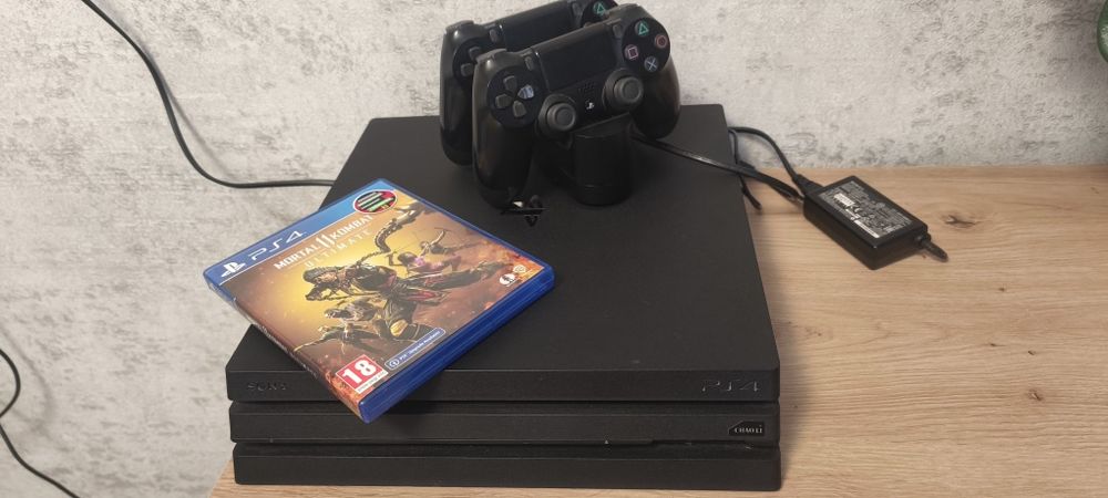Продам Sony Playstation 4 pro 1Tb