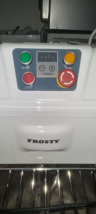 Продам спиральный тестомес