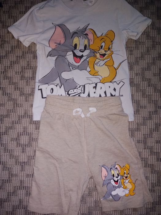 Komplet spodenki i t-shirt 122/128