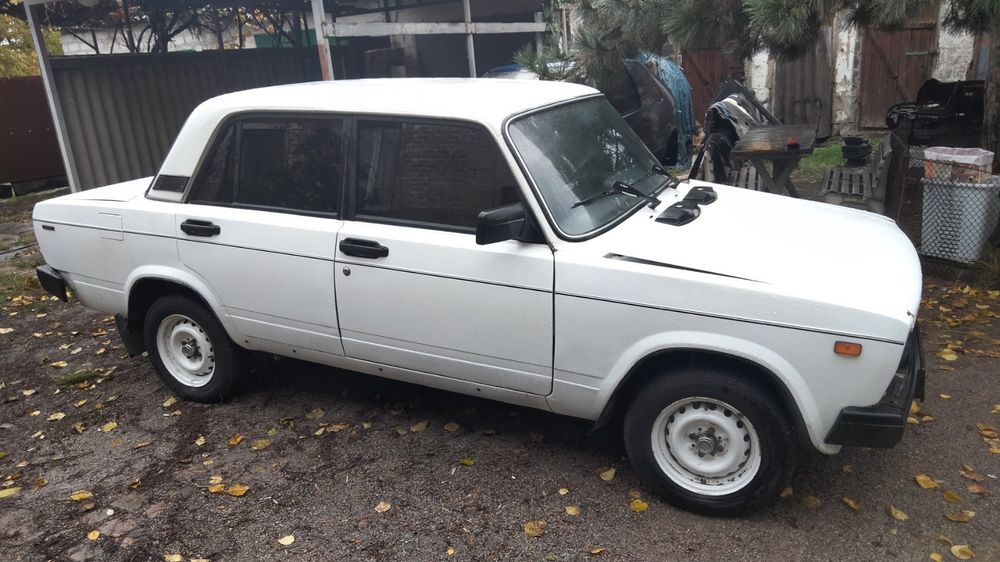 Продам ваз 2105 люкс идельная.