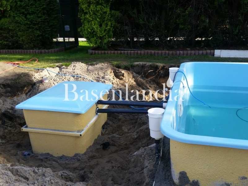 Basen ogrodowy montaż, montaż niecki poliestrowej montaż basenu tarasu