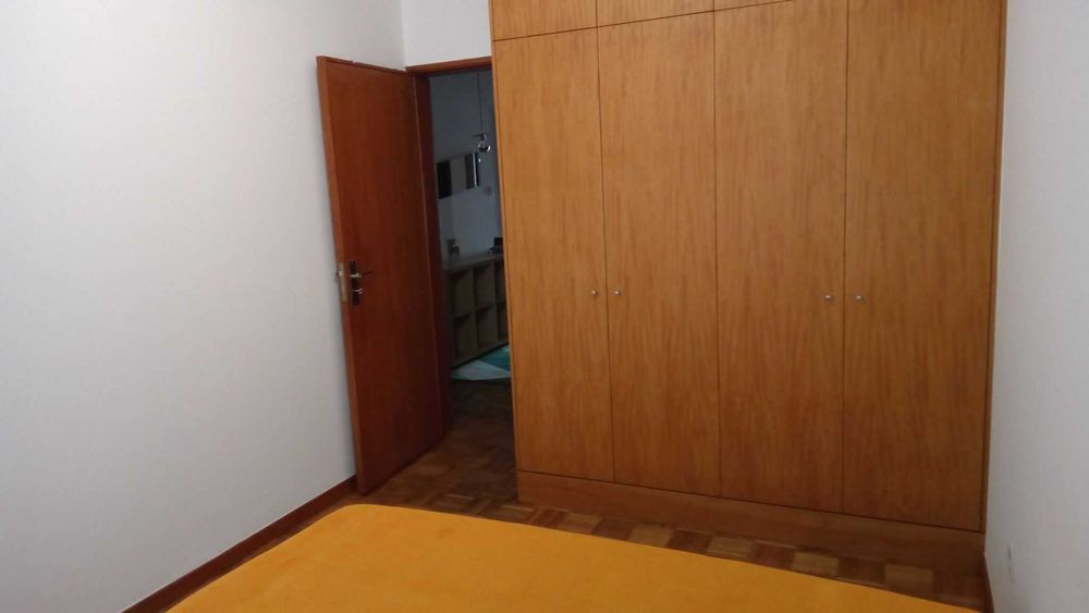 Aluga-se Quarto centro Espinho
