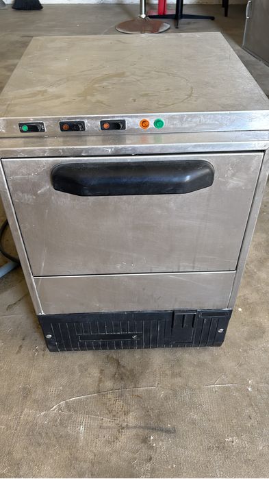 Vendo maquina de lavar xavina