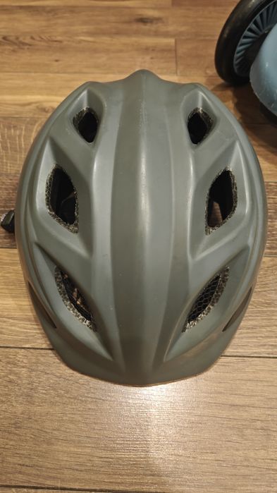 Scoot & Ride  + kask Bobike – stan dobry