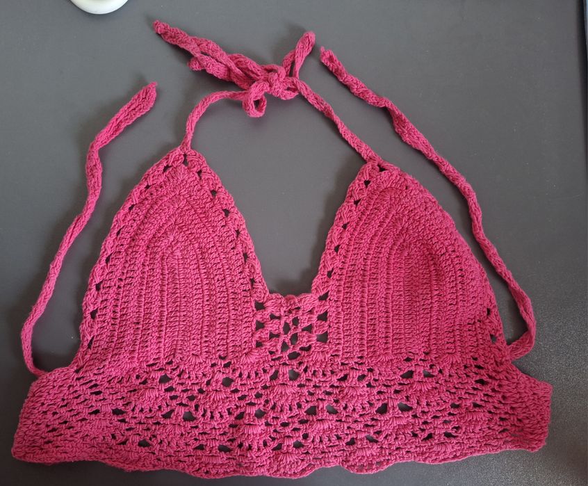 Top croché cor-de-rosa