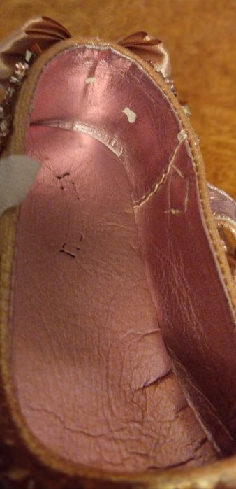 Святкові туфлі 19см,Високі кросівки хайтопи 18см ,Clibe 17 см