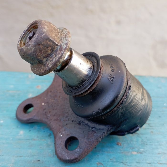 Шарова опора Шкода реставрована оригінал
