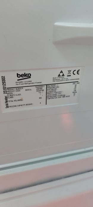ODDAM ZA DARMO – lodówka Beko 203 cm, uszkodzona – na części