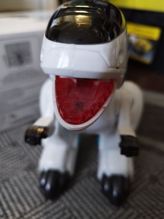 Zdalnie sterowany dinozaur