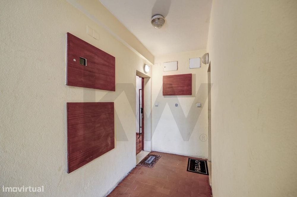 Apartamento T2 em Alverca com Ar Condicionado – Pronto a Habitar