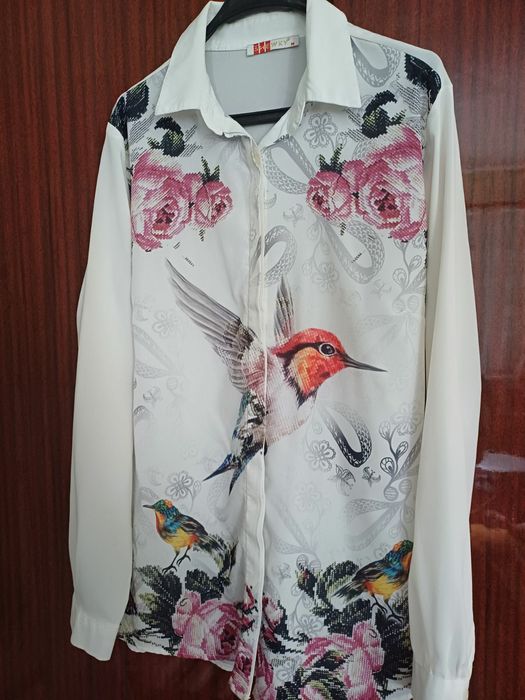 Блузка жіноча,дуже гарна