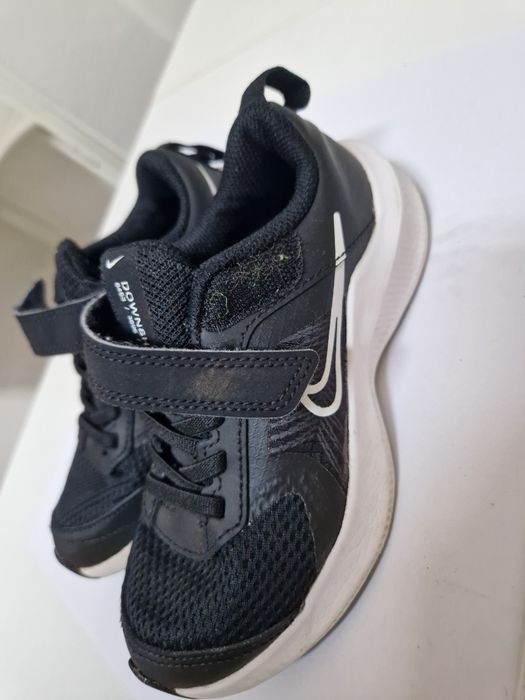 Buty sportowe chłopięce nike 28