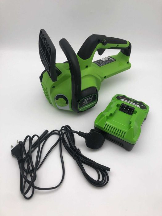 Akumulatorowa pilarka łańcuchowa Greenworks 24V USZKODZONA