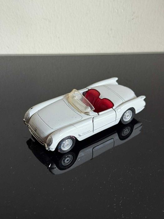 Carrinhos de Coleção 1:38 - 1:43 (Maisto, Bburago, Corgi, Brandbase)