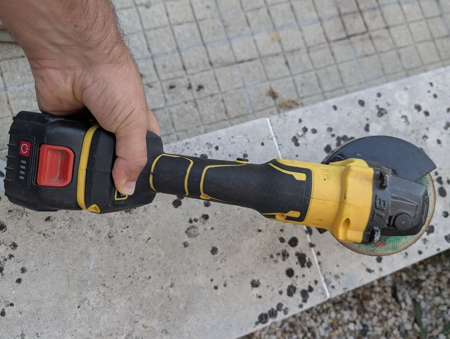 Rebarbadora a bateria