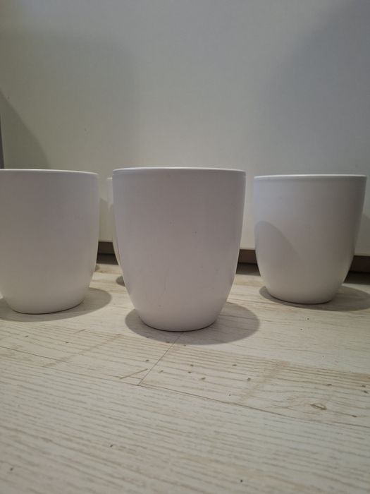 Doniczki ceramiczne białe