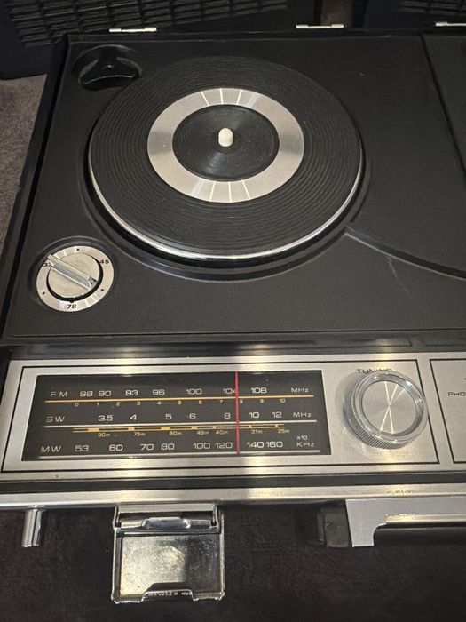 Музичний центр Sanyo g2612n