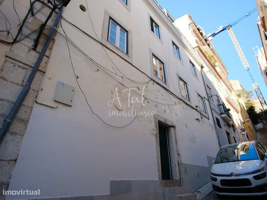 Apartamento T3 com Licença de Alojamento Local e Terrço - Lisboa
