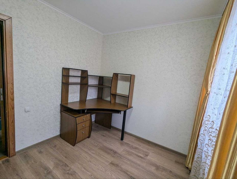 Оренда 3х кімн квартира Міцкевича, центр + гараж