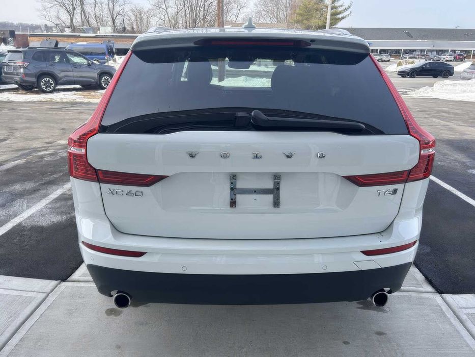 Volvo XC60 T6 Momentum      2019