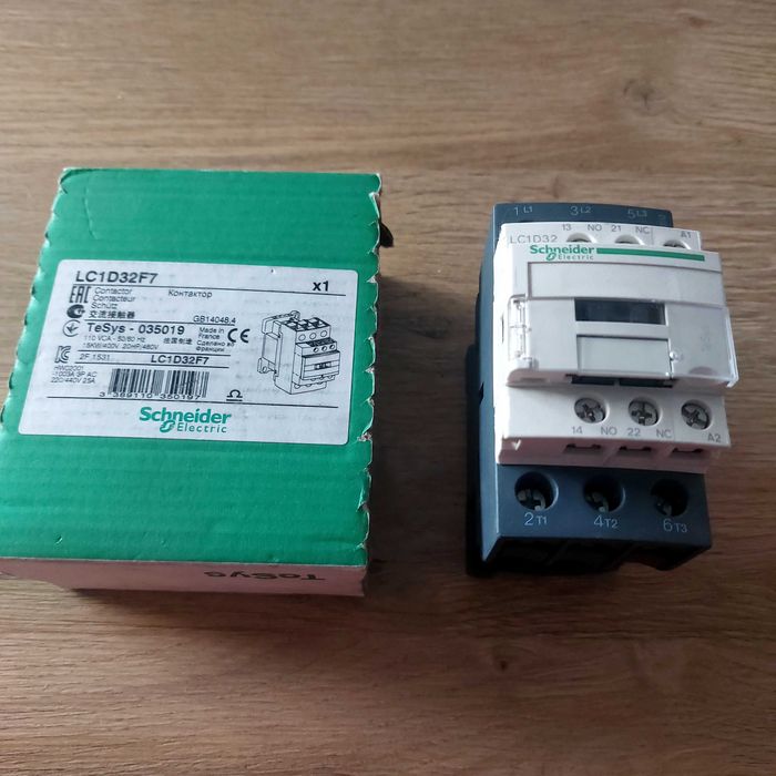 Stycznik mocy Schneider LC1D32