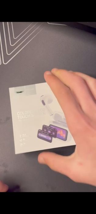 Fones de ouvidos com tela