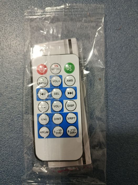 Rádio de carro novo por estrear tem tudo