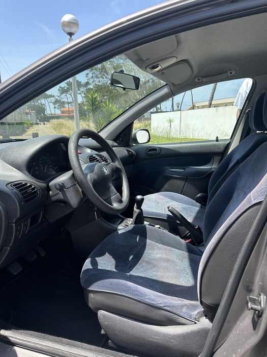 Peugeot 206 1.1