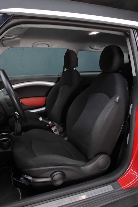 MINI Cooper D 1.6 110CV (139€/Mês)