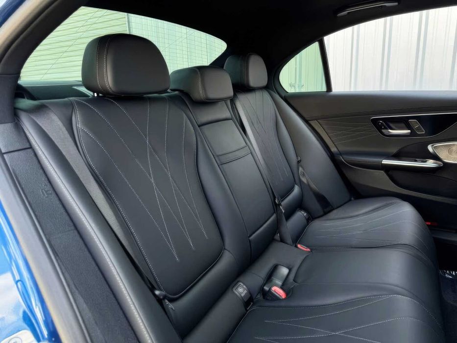 Mercedes-Benz C-Class AMG C 63 S E Performance      2024