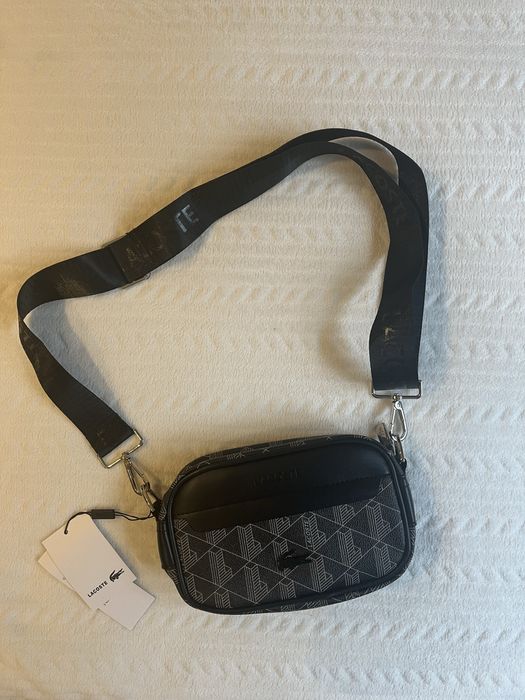 Mala Lacoste tiracolo